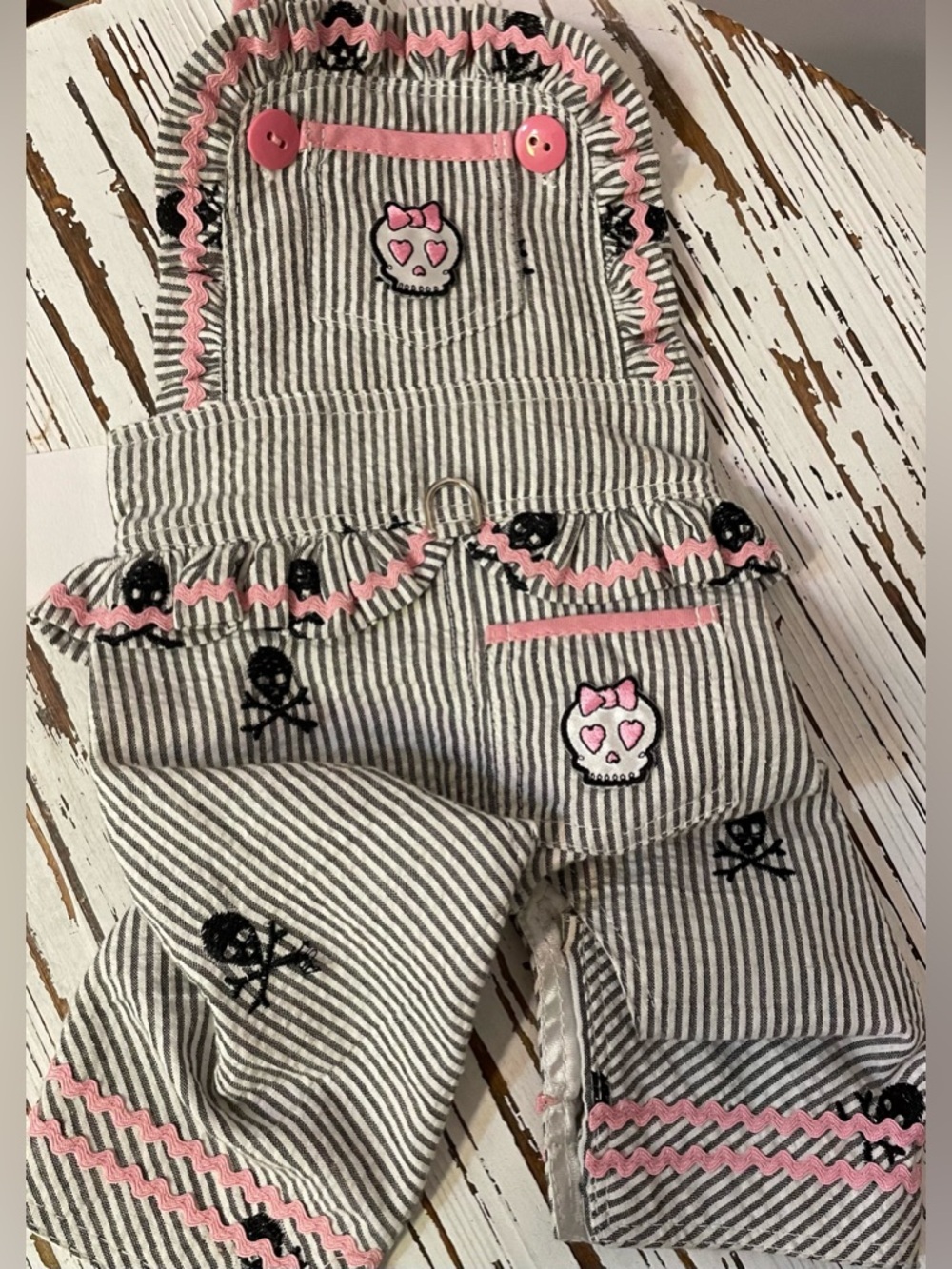 Striped Pink-Trim Skull Patch Pet Overalls
Medium